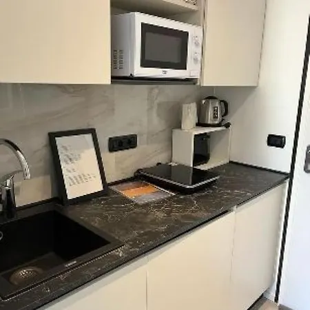 Cosy Place 1 Min To The Beach, Wi-fi, Cental Position Apartment Nice
